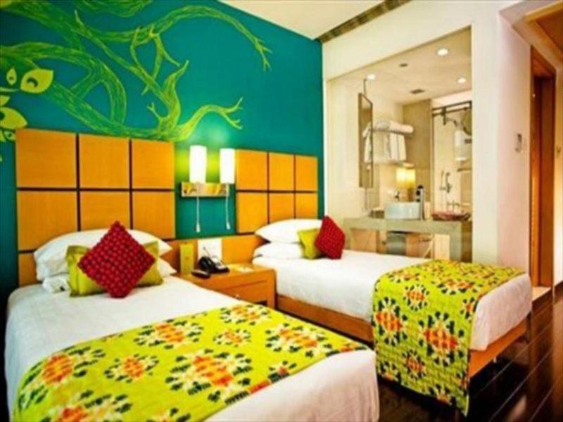The Beatle Hotel Mumbai Exterior photo