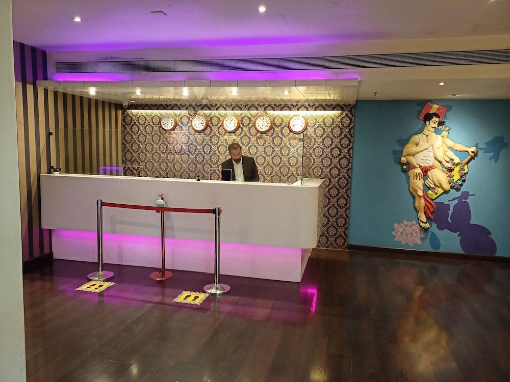 The Beatle Hotel Mumbai Exterior photo